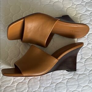 NEW Vince PIA Women's $465 All-Leather Wedge Slide Sandal Tan Brown 9.5